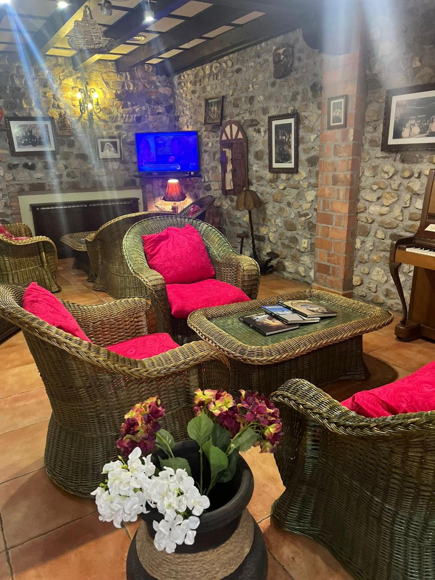 Hotel El Bricial 소토데칸가스 외부 사진